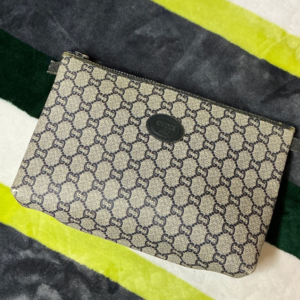 Rare Gucci Plus Beige and Blue Signature Pouch/Clutch - Picture 10 of 15